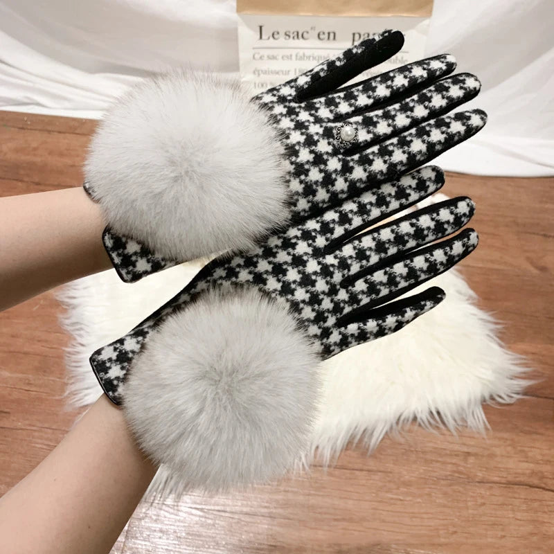 Cashmere Gloves with Fur
