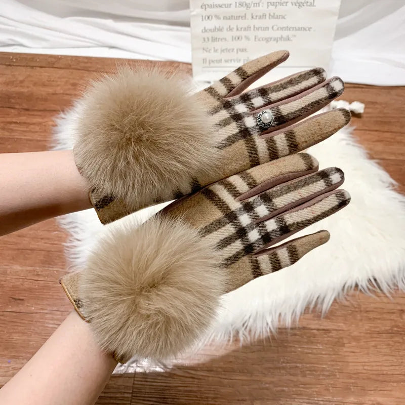 Cashmere Gloves with Fur